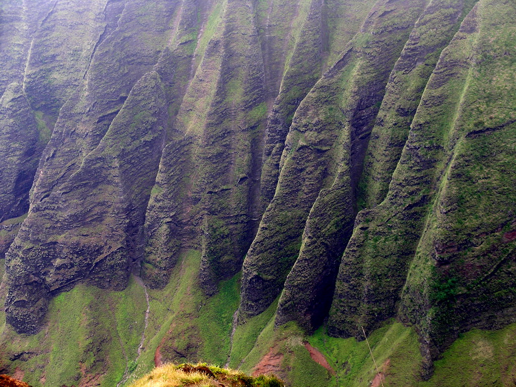 Cliffs from Honopu Ridge